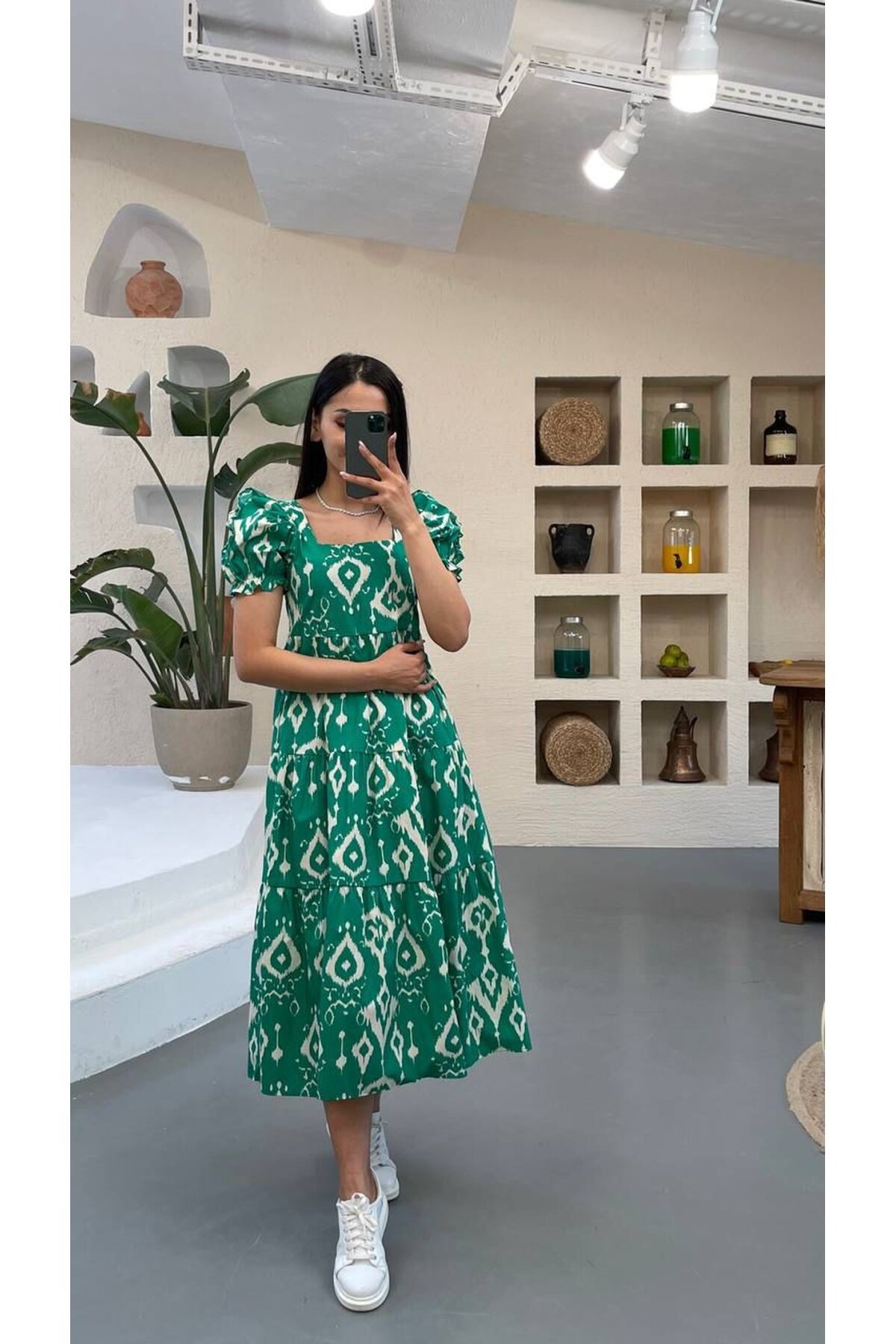 3018-YEŞİL KOLLARI BÜZGÜLÜ POPLİN ELBİSE