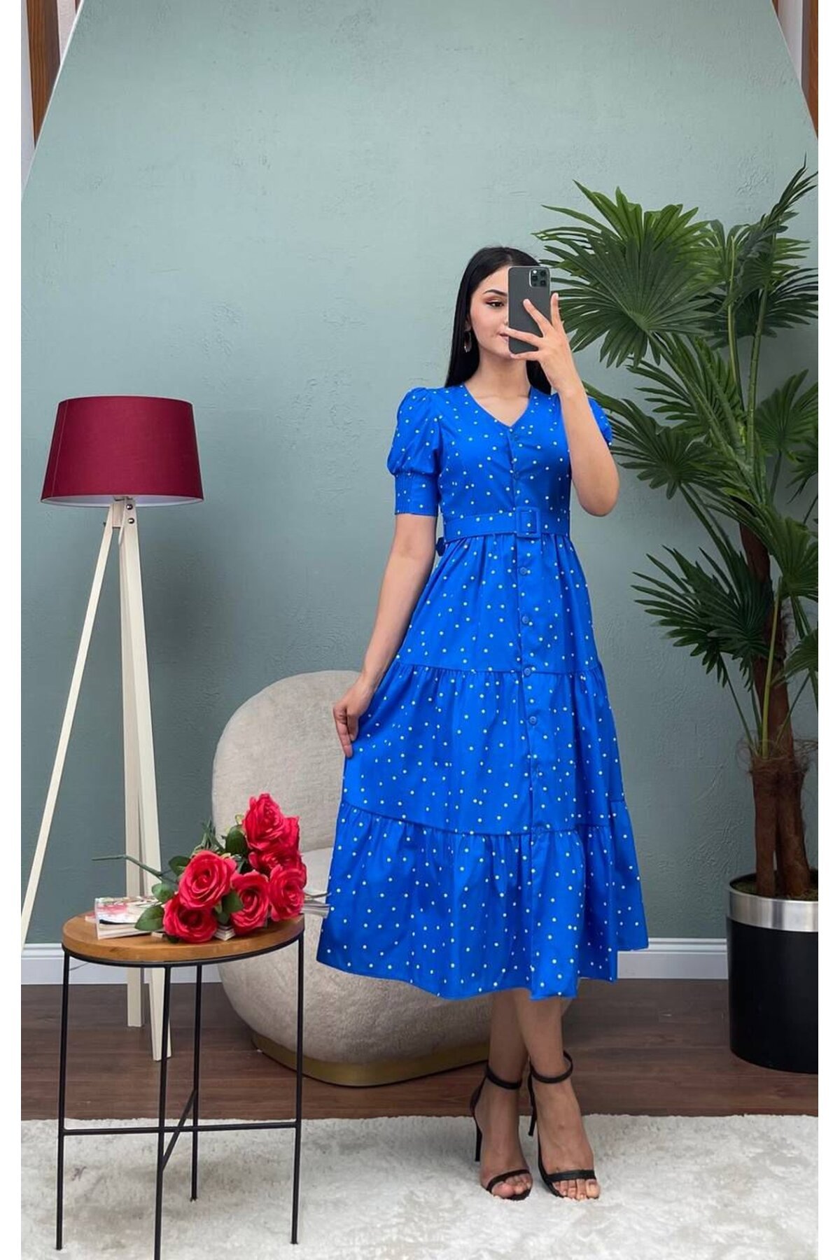 3025-MAVİ POPLİN KUMAŞ V YAKA PUANTİYE DESEN ELBİSE