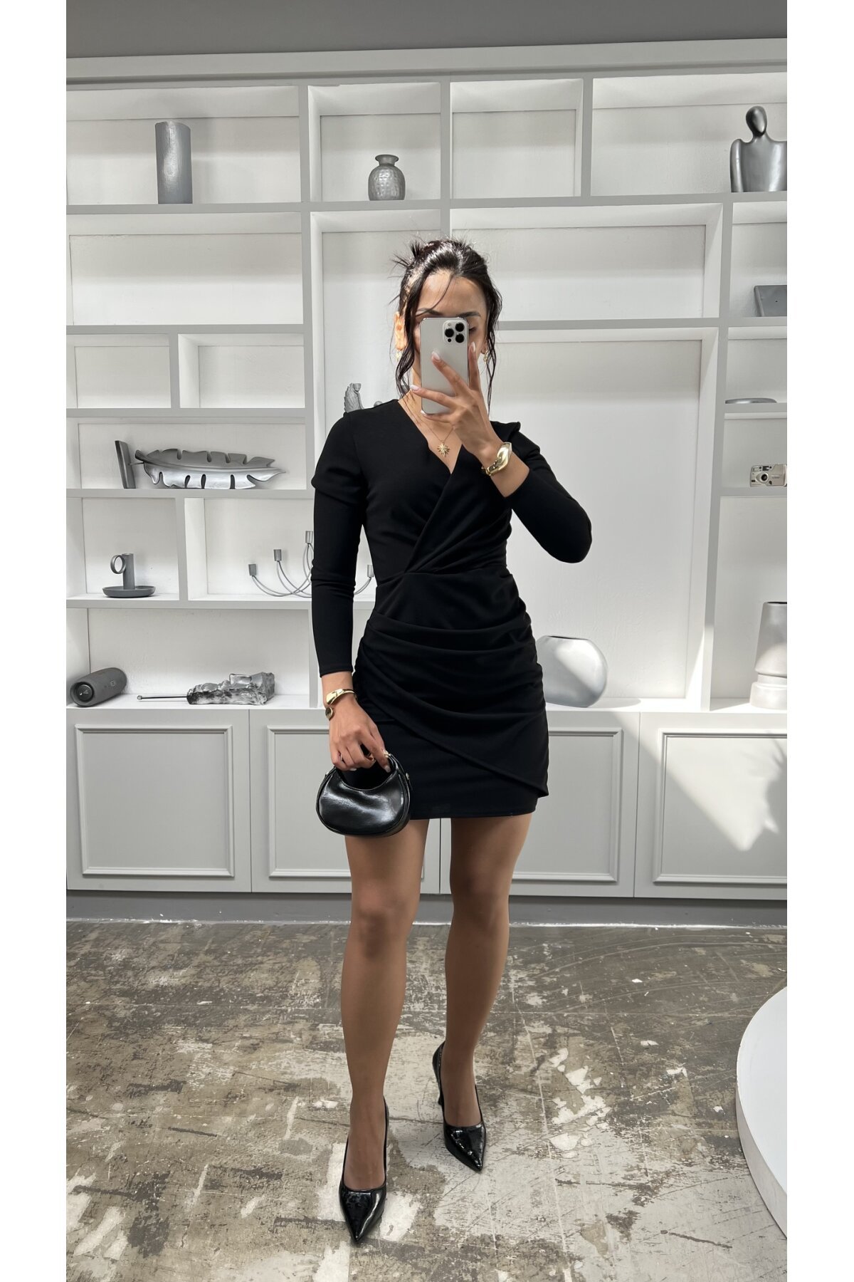 3037-SİYAH KISA DRAPELİ KRUVAZE YAKA ELBİSE