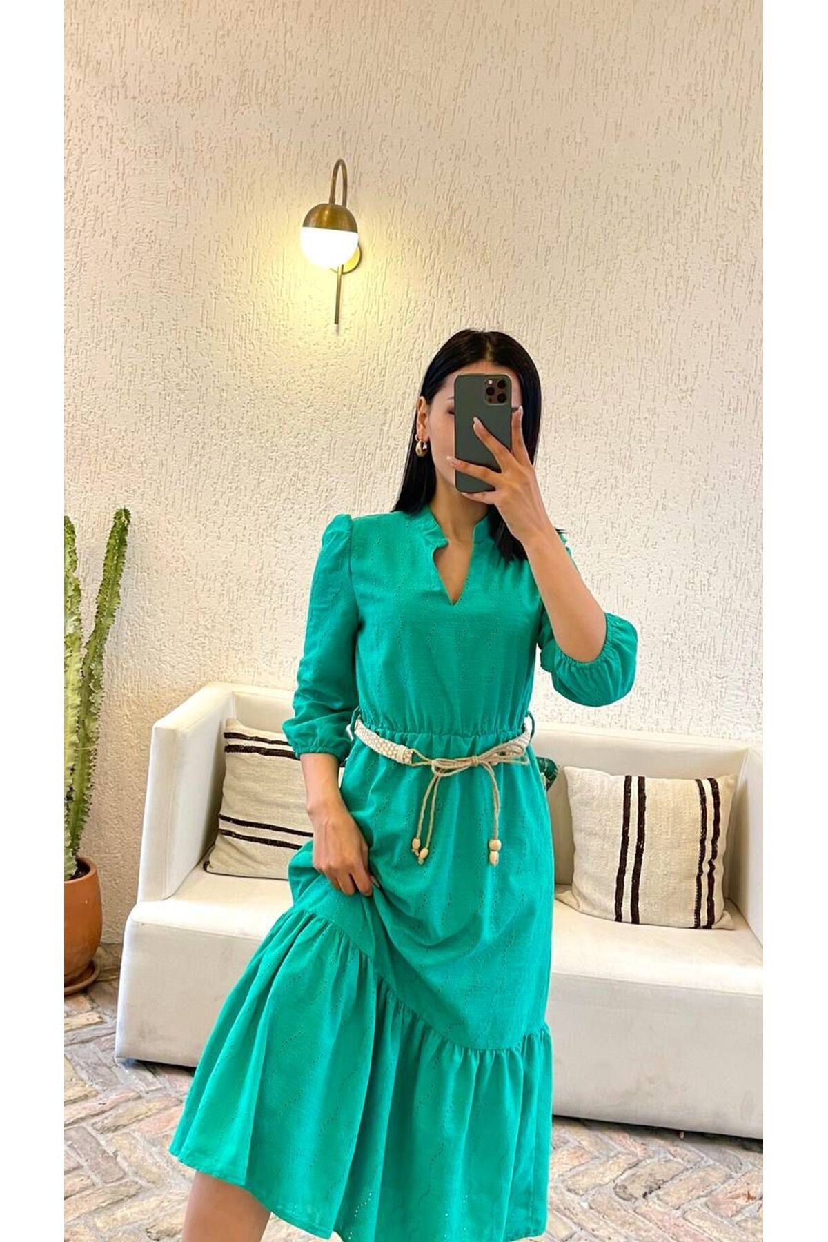 3062-YEŞİL HAKİM YAKA BRODE KUMAŞ UZUN ELBİSE