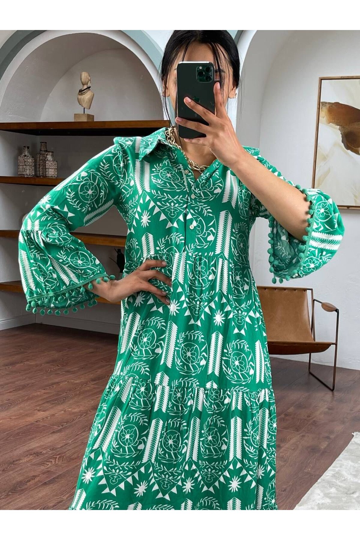 3072-YEŞİL ÖNÜ YARIM PAT PANPONLU ELBİSE