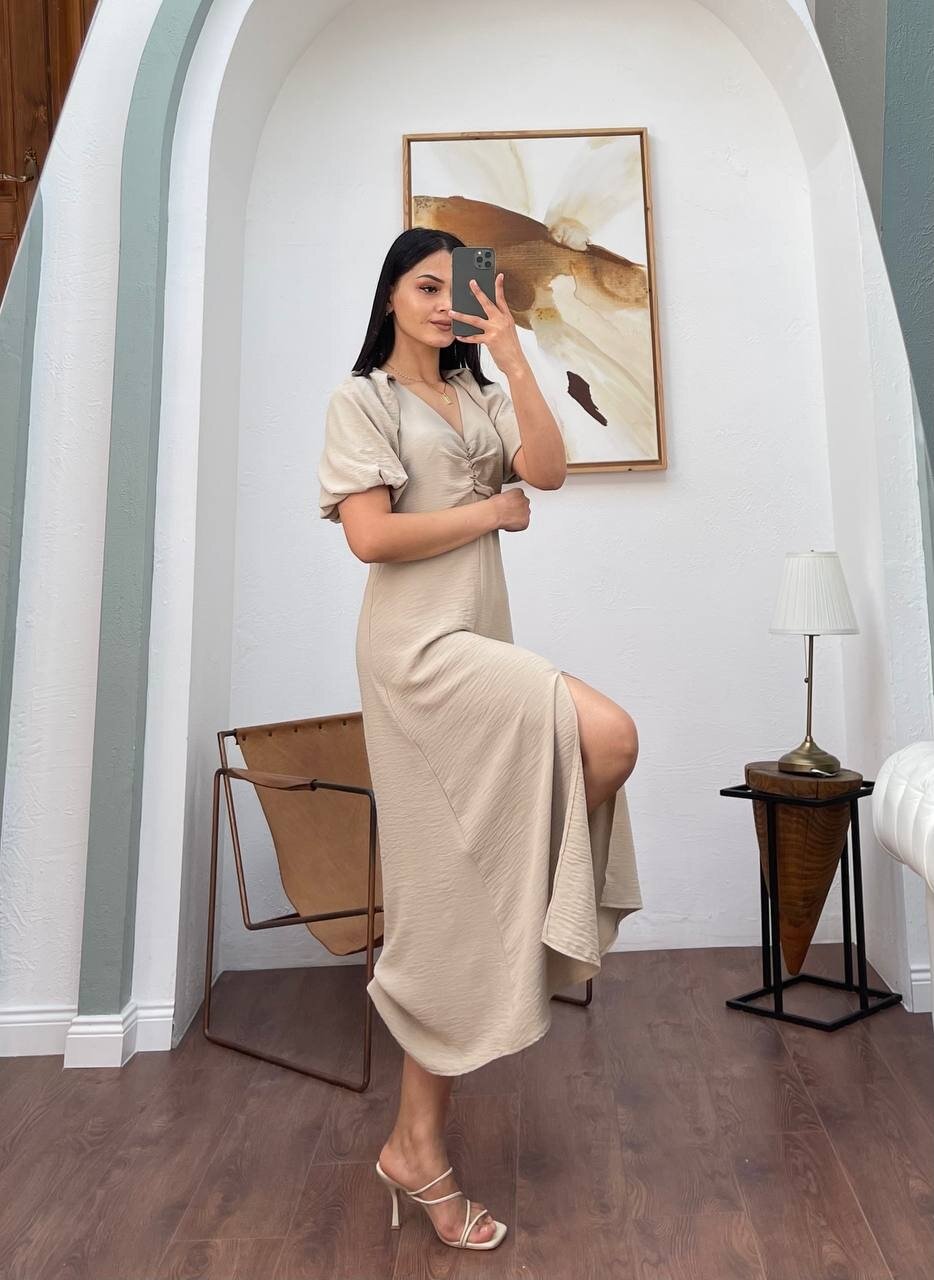 3084-BEJ V YAKA DÜZ ELBİSE