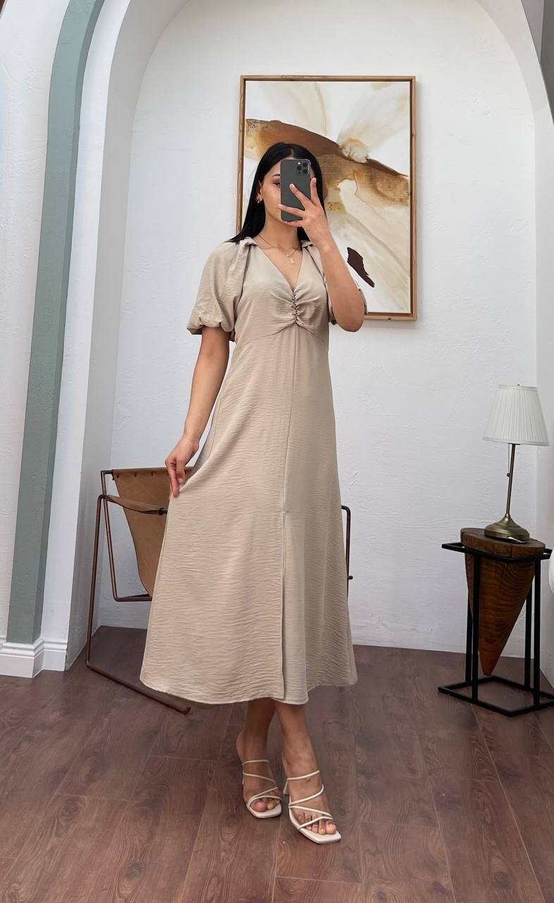 3084-BEJ V YAKA DÜZ ELBİSE