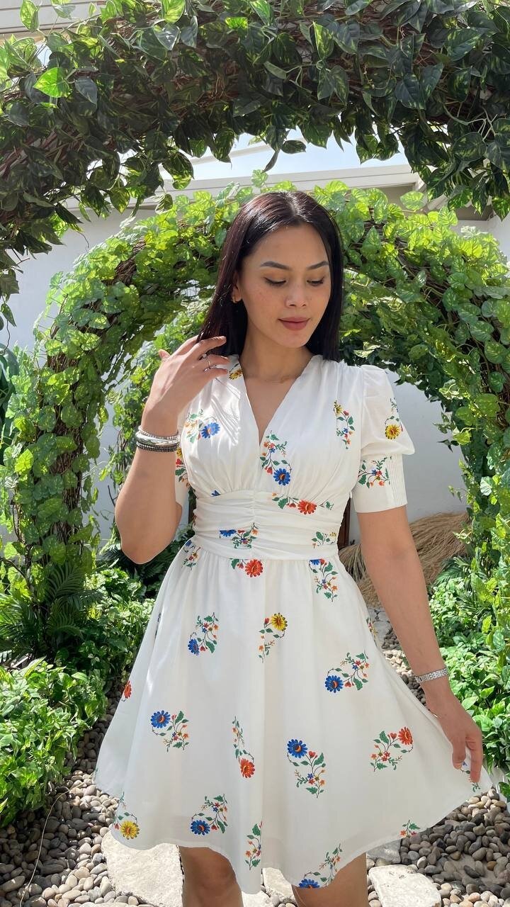 3096-ÇİÇEK V YAKA KISA ELBİSE