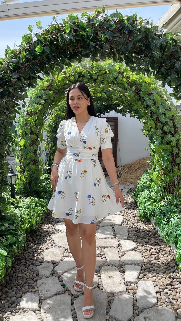 3096-ÇİÇEK V YAKA KISA ELBİSE