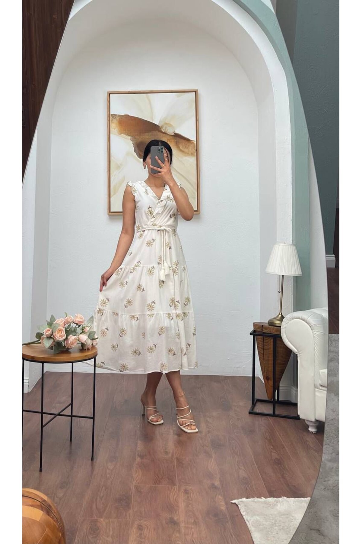 3098-KAHVERENGİ SIFIR KOL KRİNKIL ÇİÇEK DESEN ELBİSE