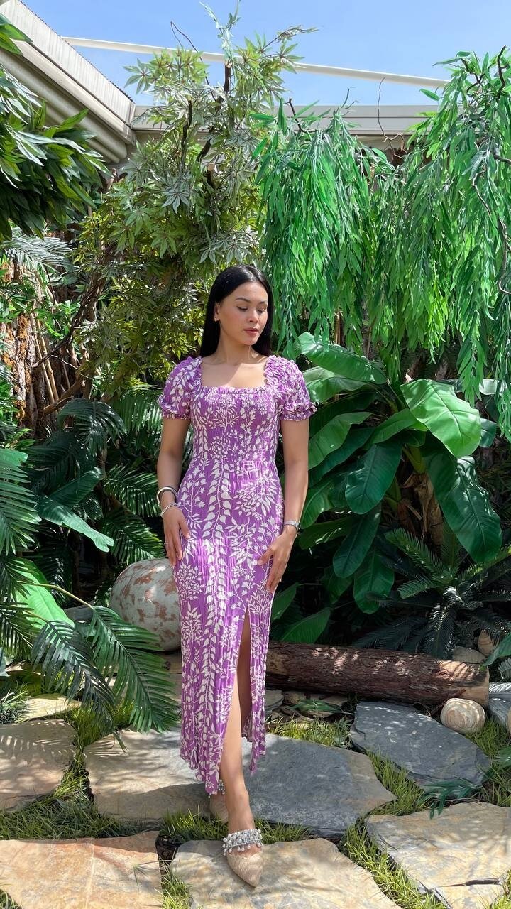 3142-LİLA FULL GİPELİ YANDAN YIRTMAÇLI ELBİSE