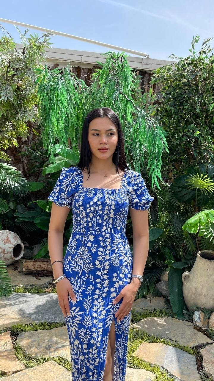 3142-SAKS FULL GİPELİ YANDAN YIRTMAÇLI ELBİSE