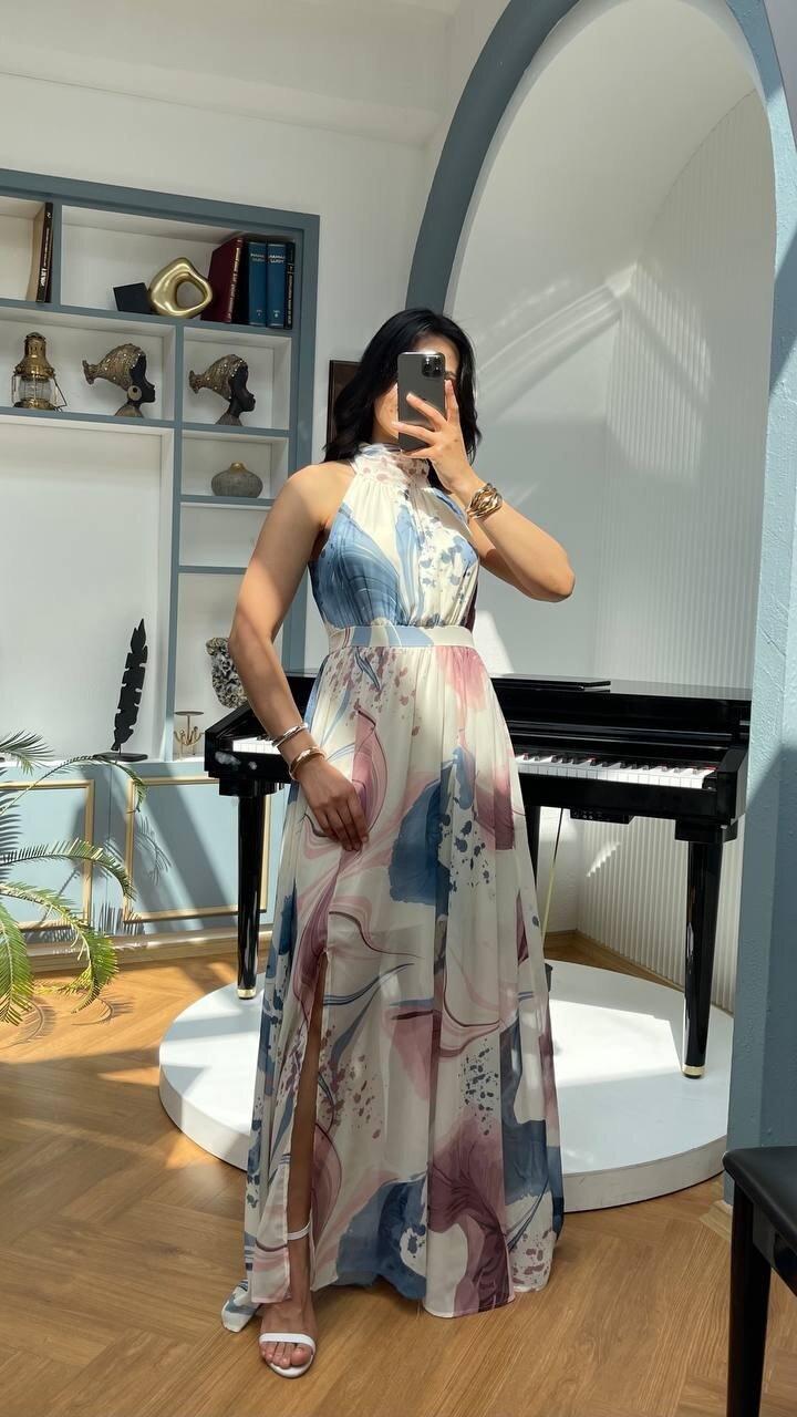 3242-İNDİGO BÜYÜK GÜLLÜ ŞİFON ELBİSE