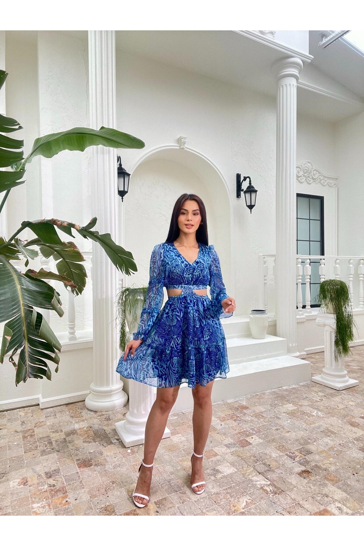 3256-MAVİ ÇİÇEK DESEN YANLARI AÇIK ELBİSE