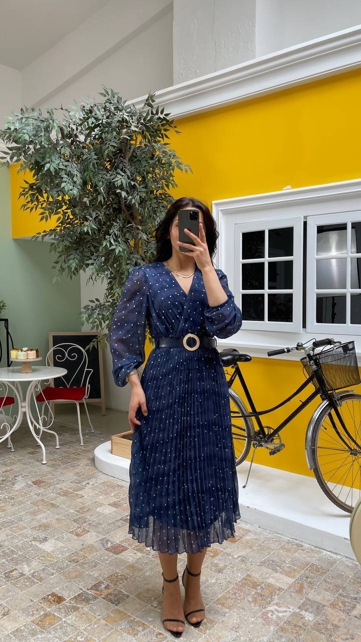 3286-SAKS KEMERLİ PUANTİYE DESEN ELBİSE