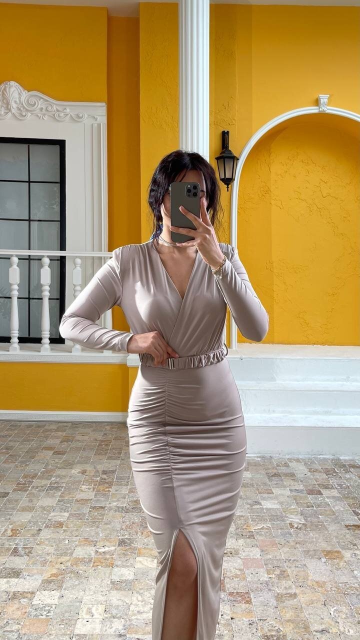 3361-BEJ BÜZGÜLÜ DEMİR TOKA KEMERLİ ELBİSE