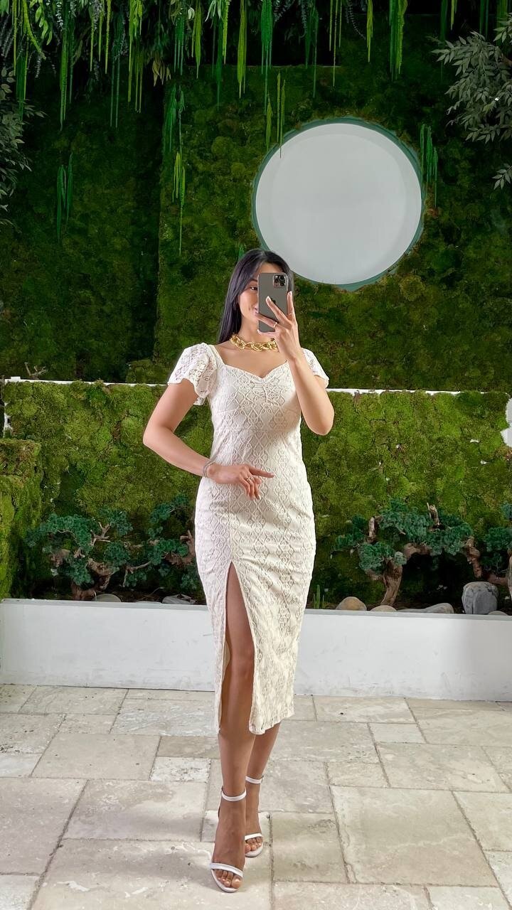 3423-FİSTO ÖNDEN YIRTMAÇLI ELBİSE