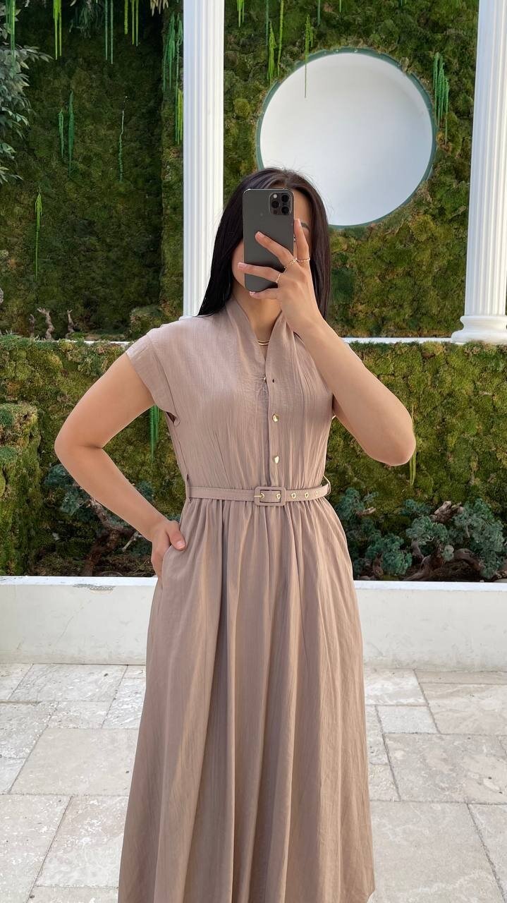 3440-BEJ GOLD KEMER DETAY VE GOLD DÜĞMELİ ELBİSE