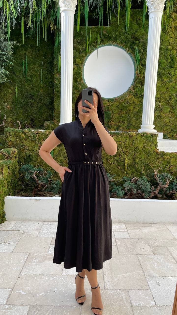 3440-SİYAH GOLD KEMER DETAY VE GOLD DÜĞMELİ ELBİSE