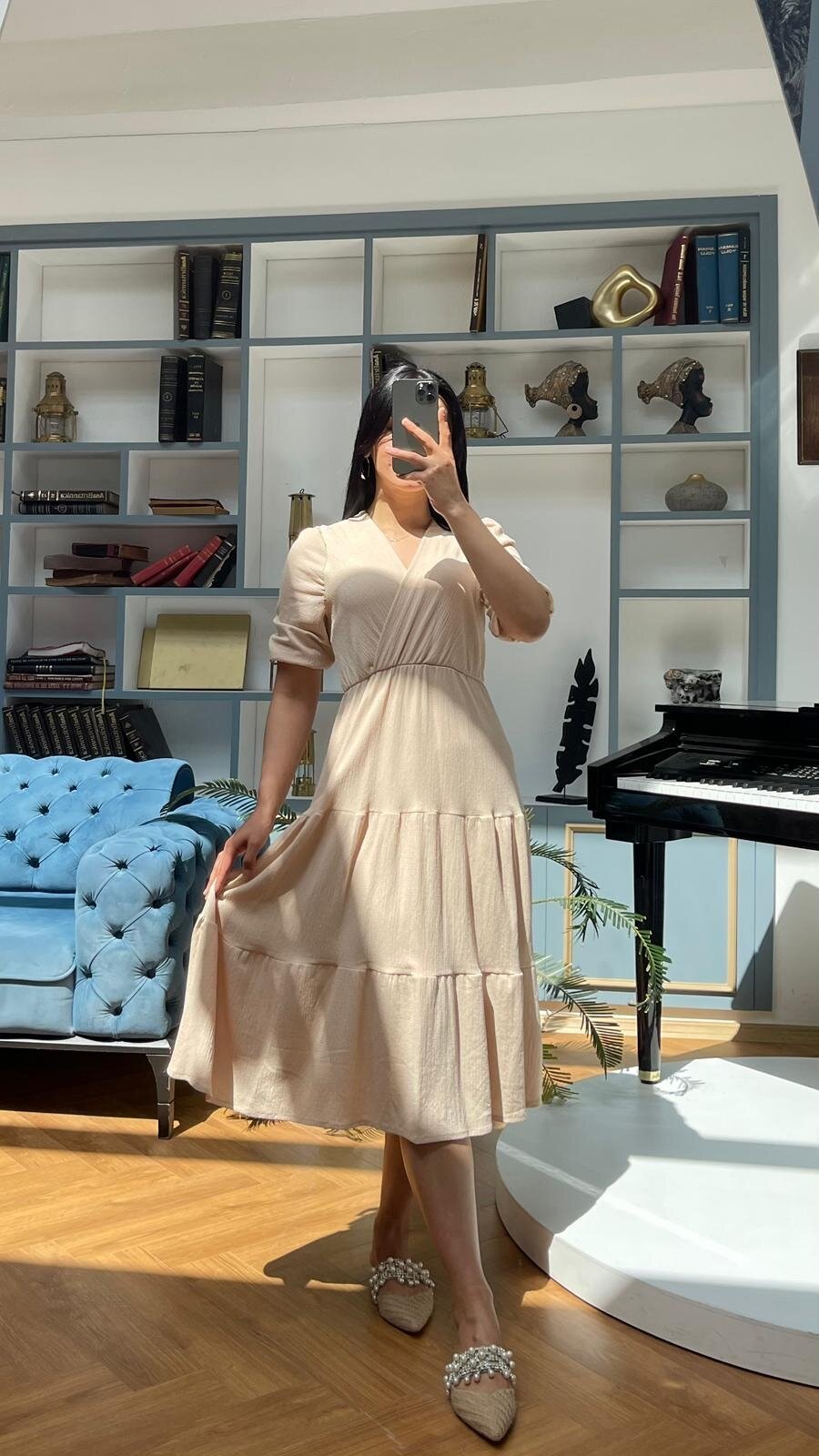 3453-BEJ KURVAZE YAKA ELBİSE