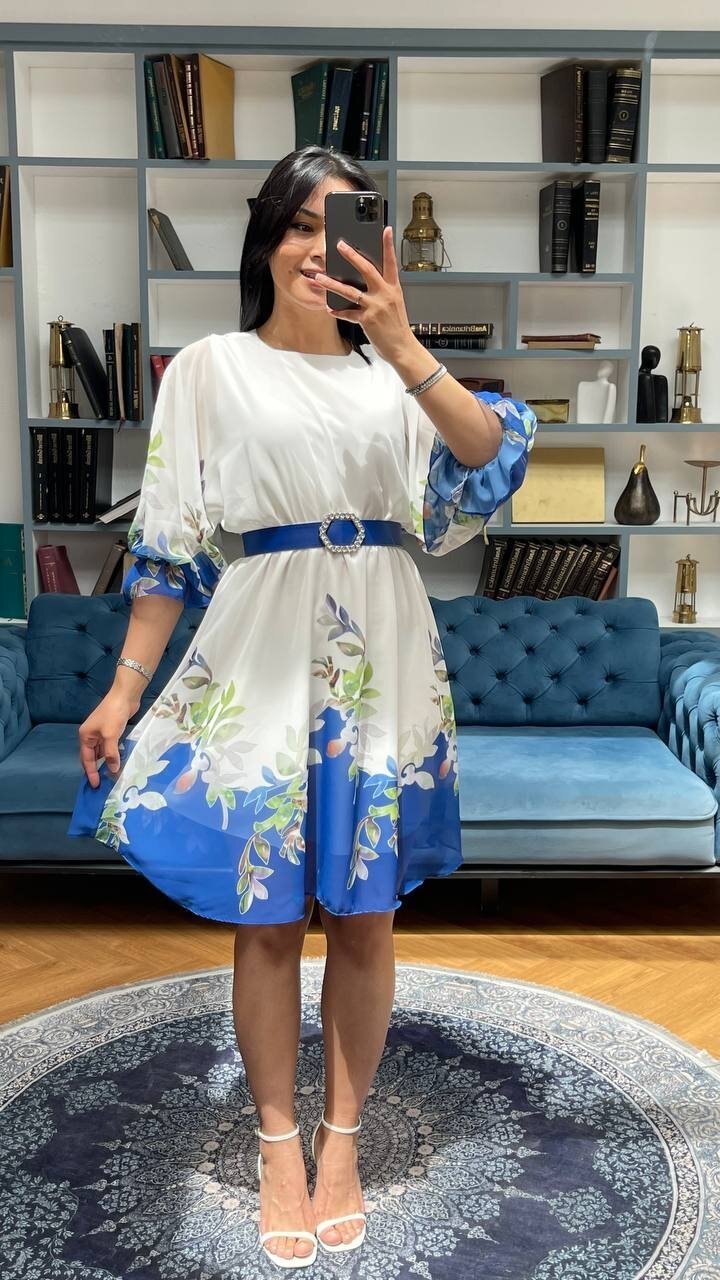 3485-BEYAZ YUVARLAK KEMER DETAY ALTI SULU ELBİSE