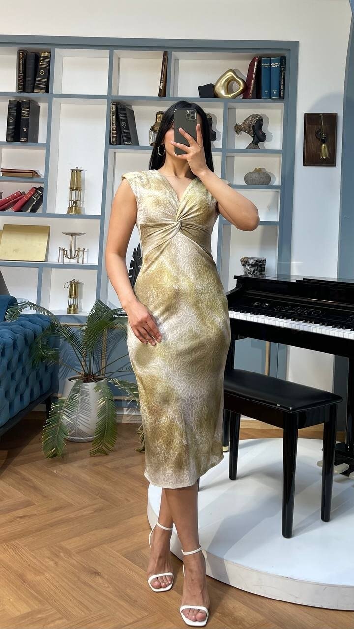 3510-OLİV KARMAŞIK DESEN ÖNÜ DÜĞÜMLÜ ELBİSE