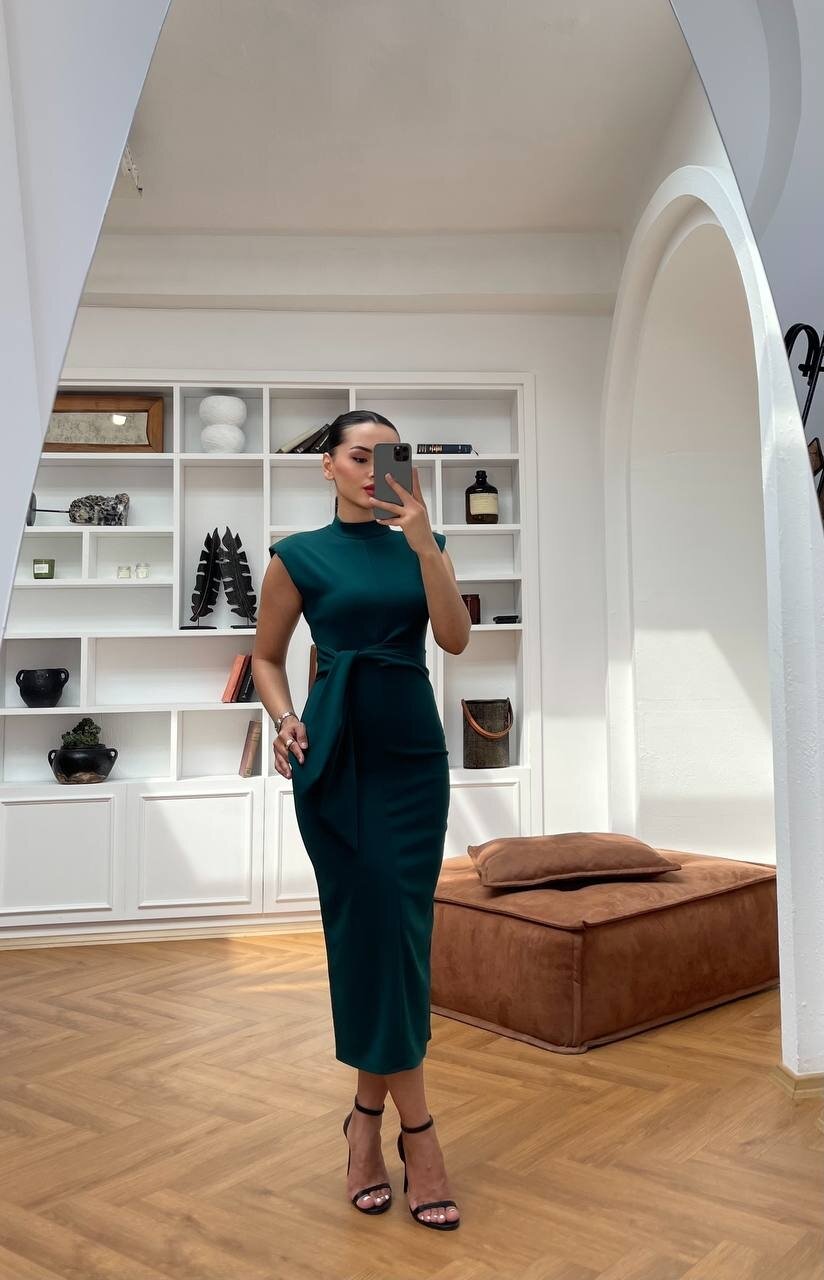 3582-ZÜMRÜT VATKALI ÖNDEN BAĞLAMA DETAY ELBİSE