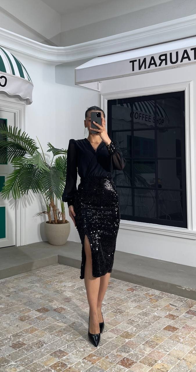 3594-SİYAH ÜSTÜ ŞİFON ETEĞİ PULPAYET ELBİSE