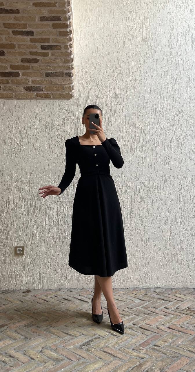 3620-SİYAH DÜĞME DETAY KENDİNDEN KEMERLİ ELBİSE