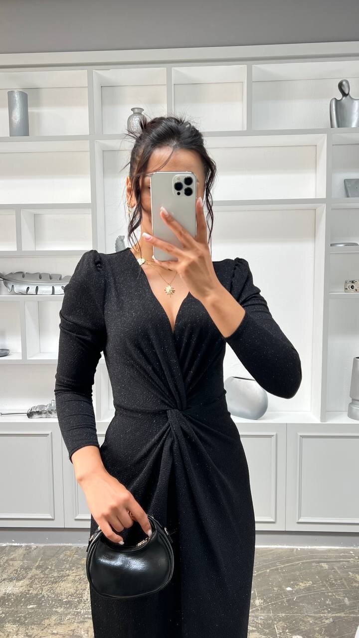 3633-SİYAH SİMLİ BÜZGÜ DETAYLI ELBİSE