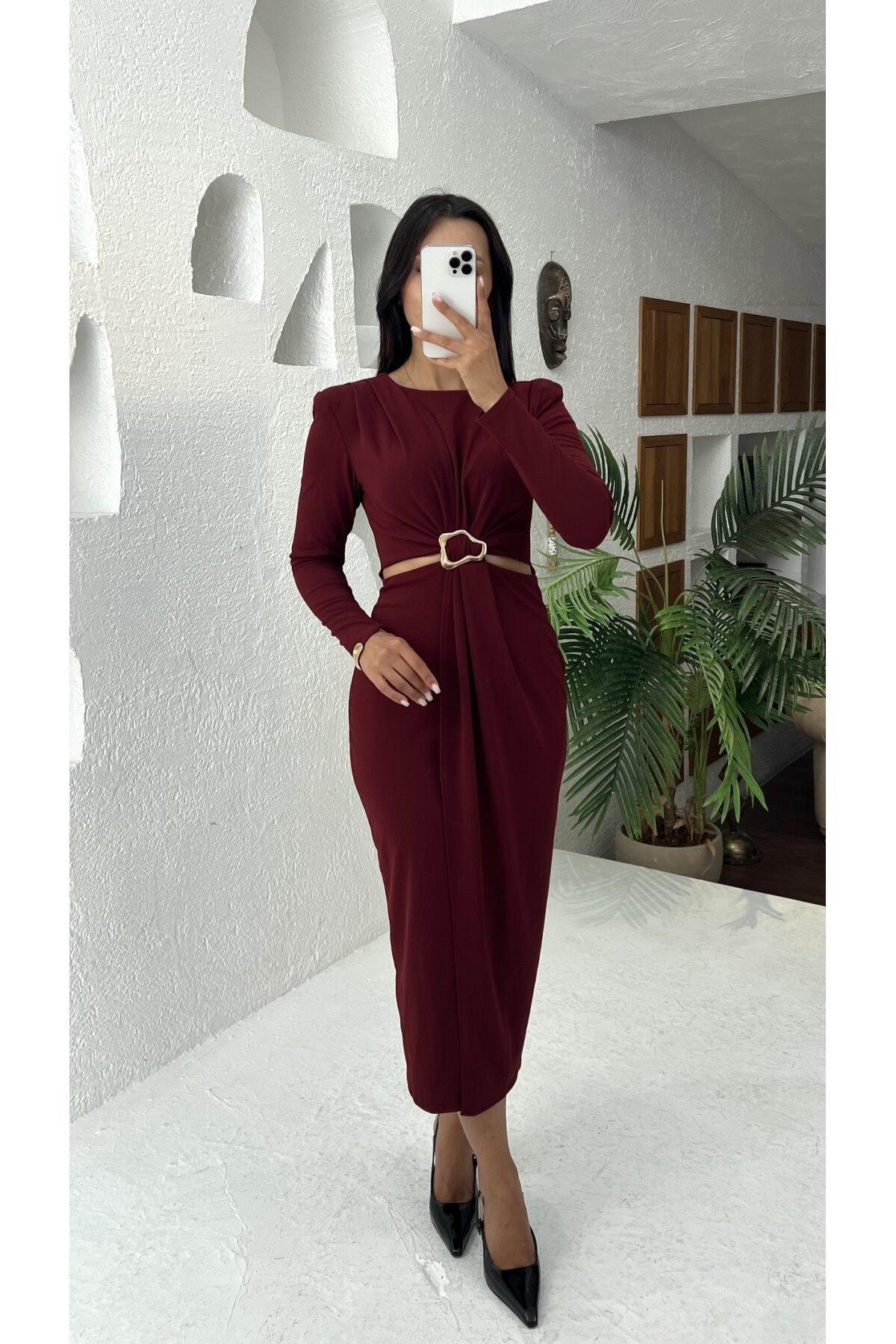 3655-BORDO YANLARI AÇIK GOLD TOKA DETAYLI ELBİSE