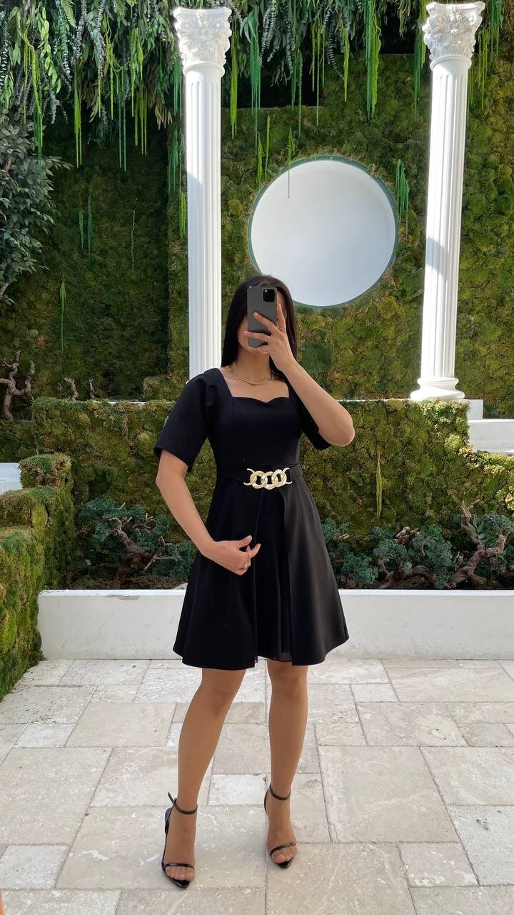 3712-SİYAH GOLD KEMER DETAYLI ELBİSE