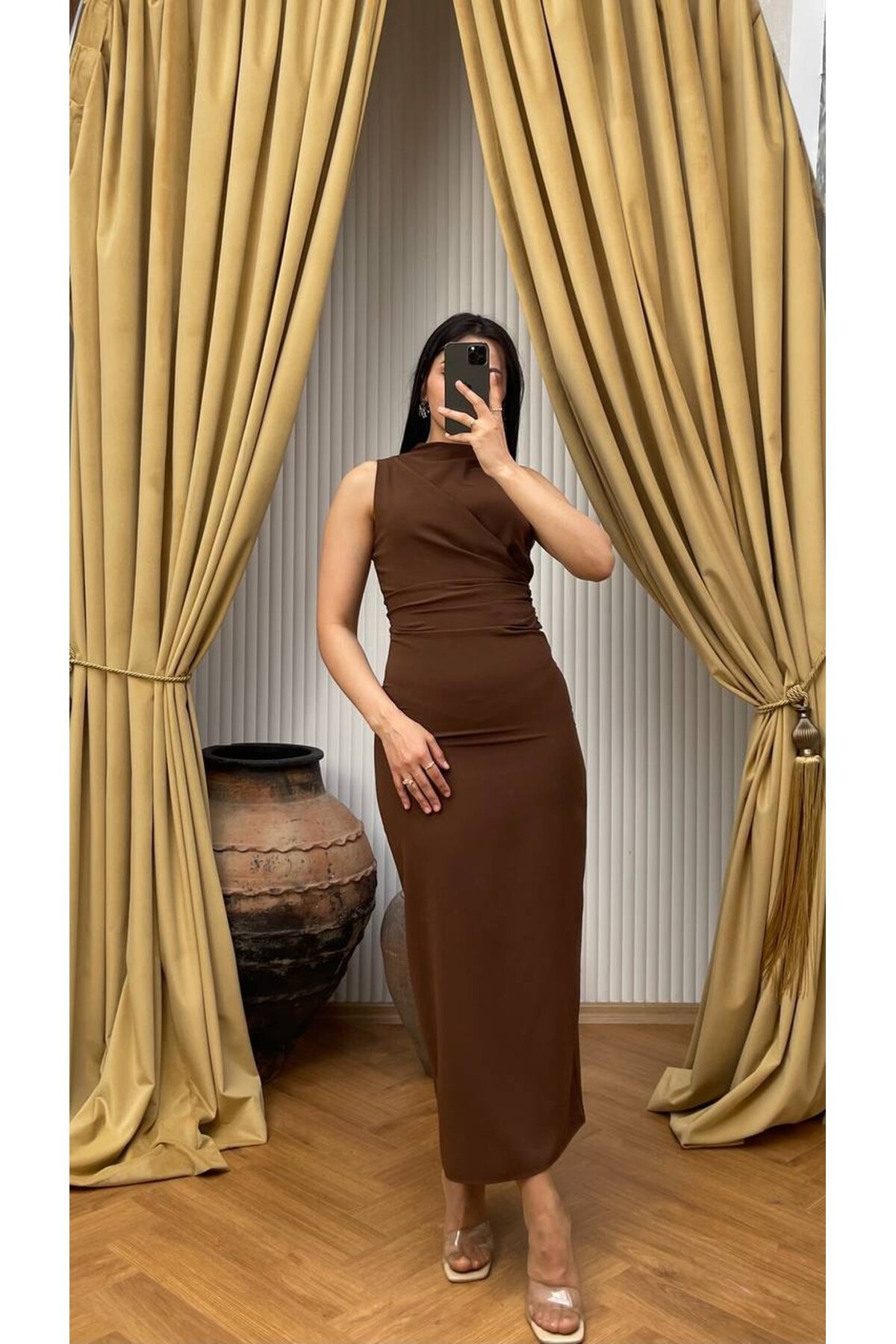 3714-KAHVE  YANLARI DRAPELİ ELBİSE