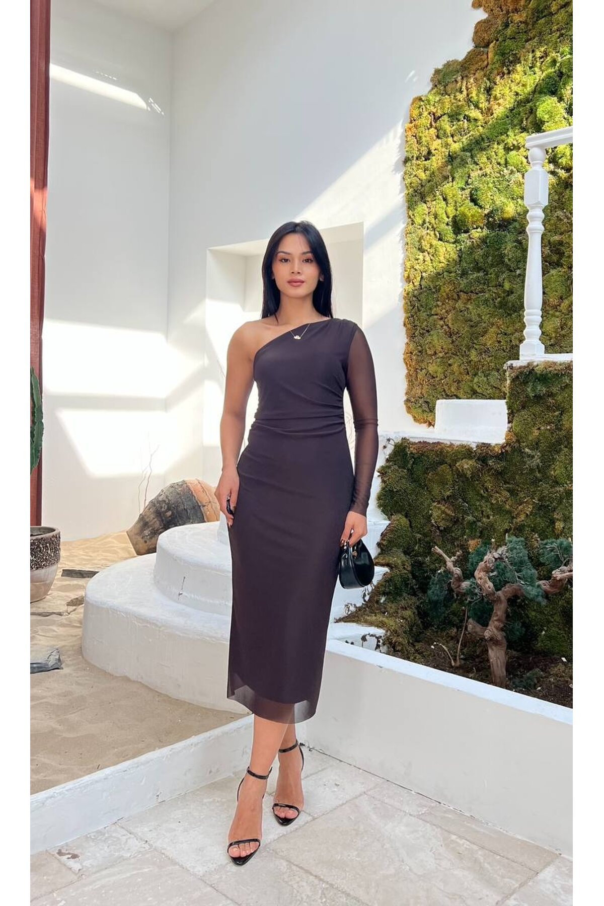 3725-KAHVERENGİ TEK OMUZ TÜL ELBİSE