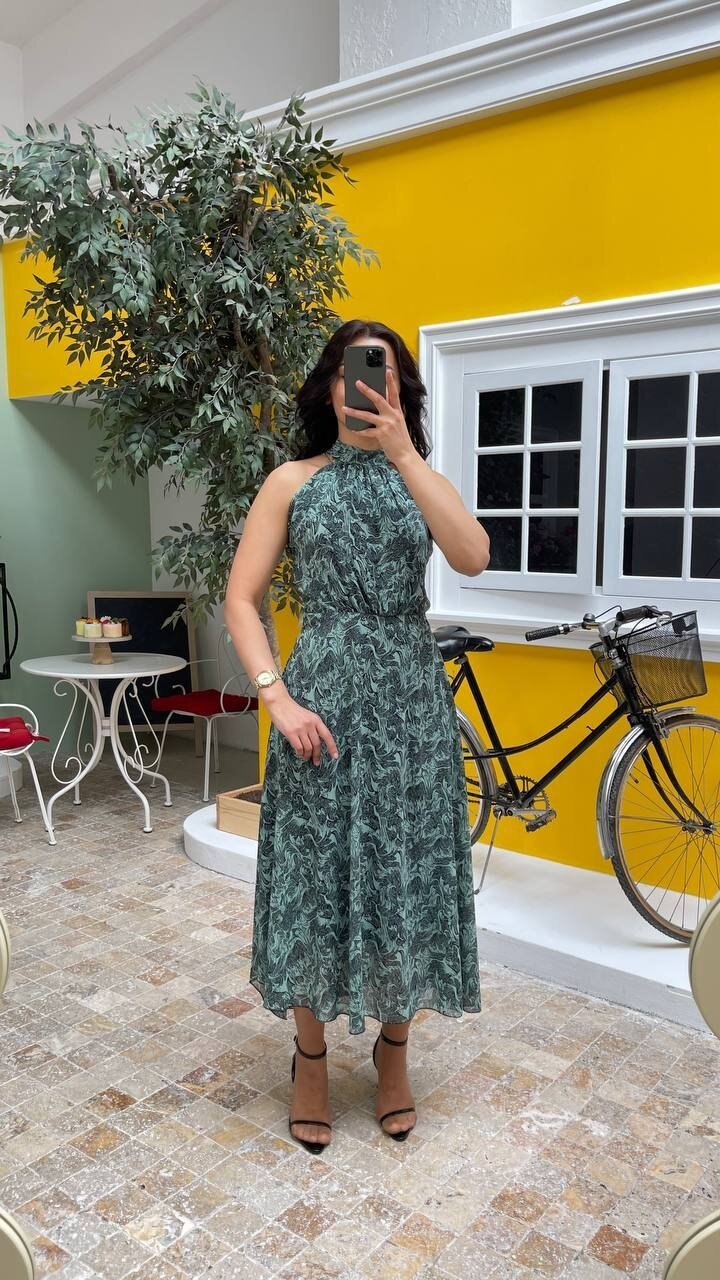 3727-PEMBE ÇİÇEKLİ SIFIR KOL ELBİSE