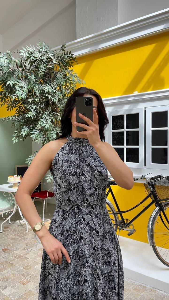 3727-SİYAH ÇİÇEKLİ SIFIR KOL ELBİSE