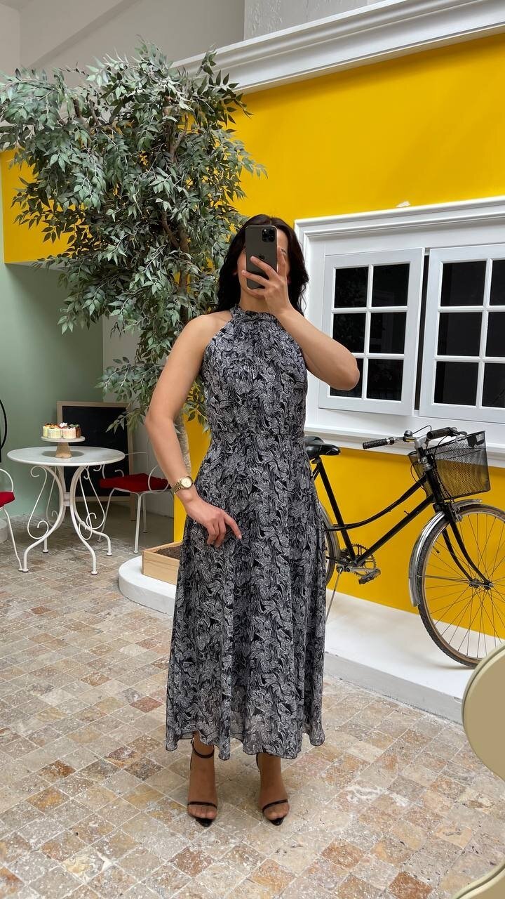 3727-SİYAH ÇİÇEKLİ SIFIR KOL ELBİSE