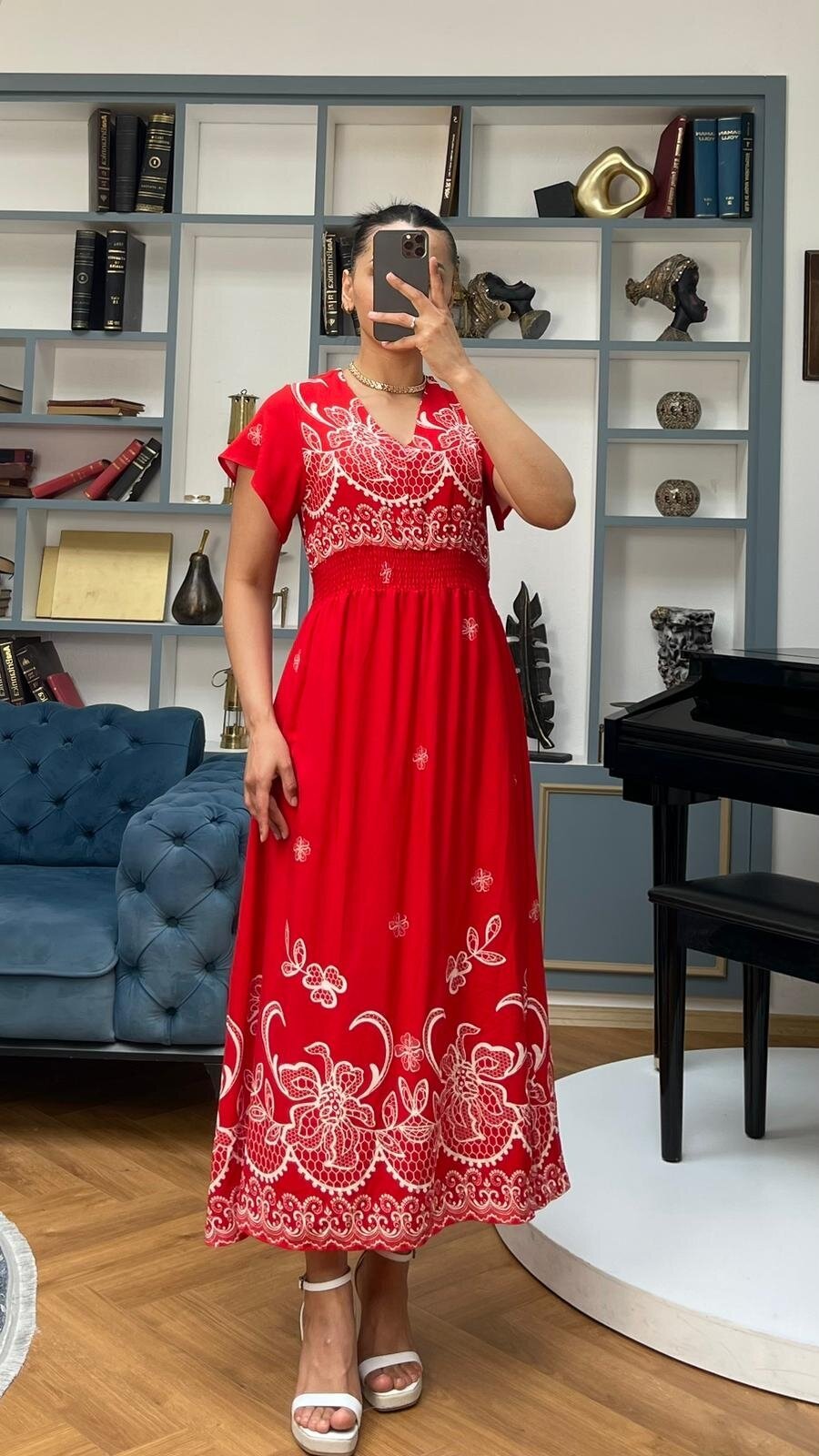 3728-KIRMIZI ALTI SULU GİPELİ ELBİSE