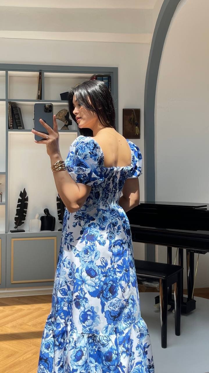 3749-MAVİ BÜYÜK GÜL DESEN GİPELİ ELBİSE