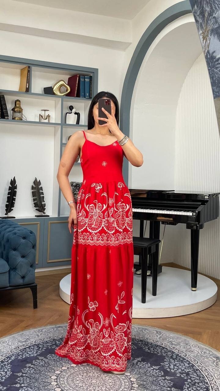 3762-KIRMIZI ALTI SULU ÇİÇEK DESEN SIFIR KOL ELBİSE