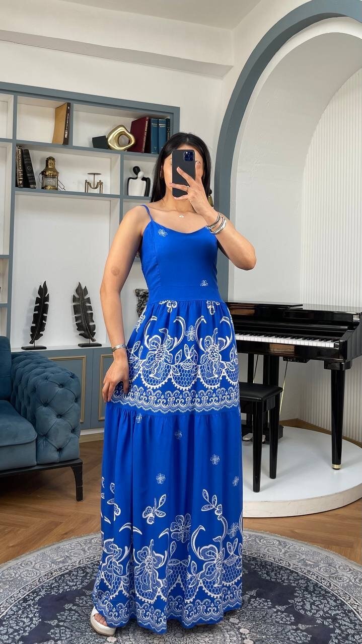 3762-MAVİ ALTI SULU ÇİÇEK DESEN SIFIR KOL ELBİSE