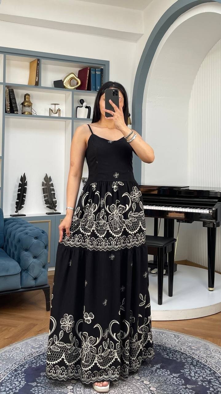 3762-SİYAH ALTI SULU ÇİÇEK DESEN SIFIR KOL ELBİSE