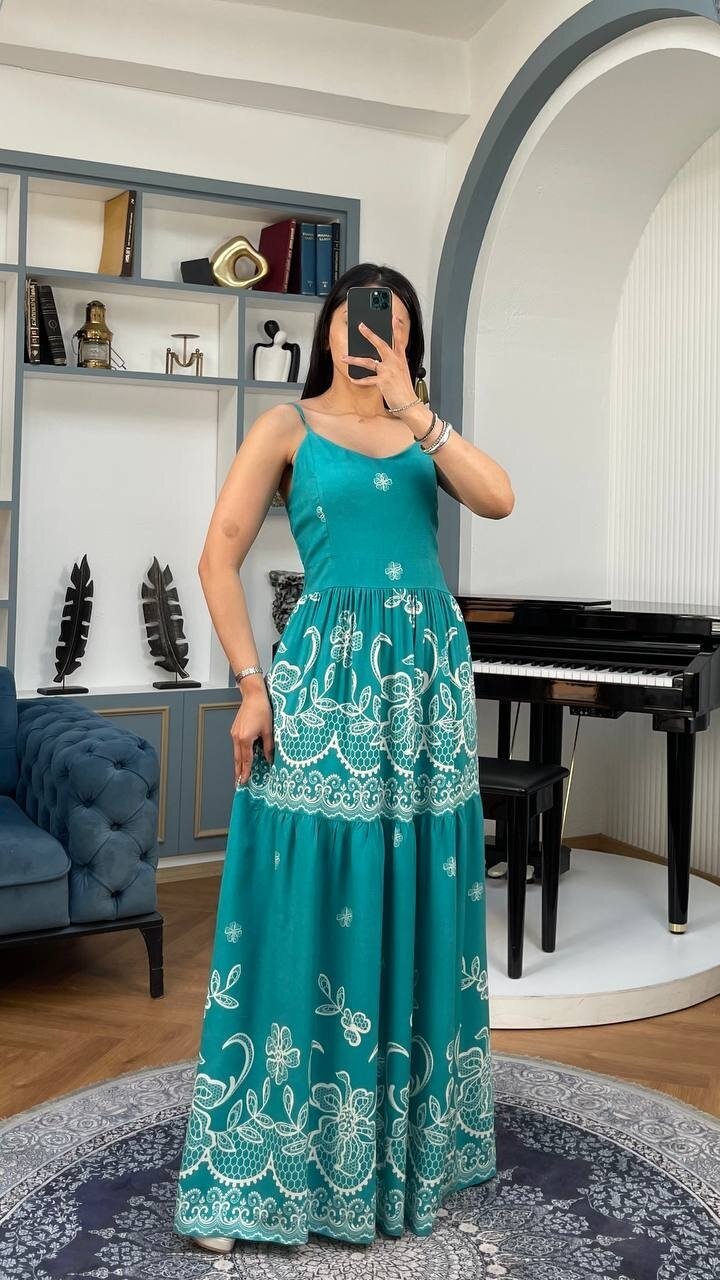 3762-YEŞİL ALTI SULU ÇİÇEK DESEN SIFIR KOL ELBİSE