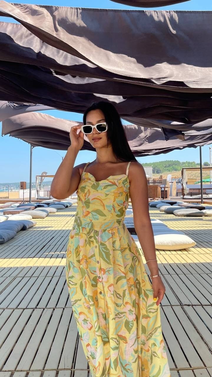 3786-SARI KETEN ÇİÇEKLİ DÜĞMELİ ELBİSE