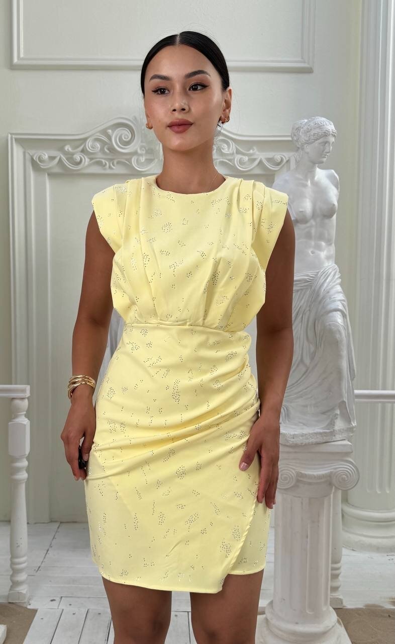 3794-SARI TAŞLI KISA ETEĞİ DRAPELİ ELBİSE