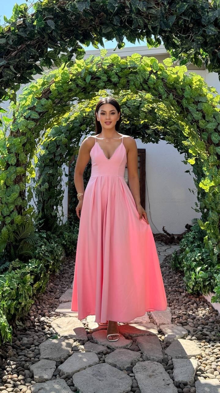 3795-PEMBE V YAKA TAŞ DETAY KİLOŞ ELBİSE