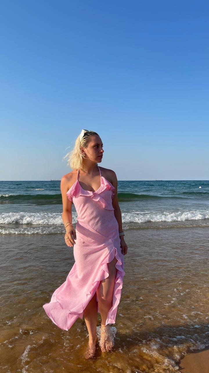 3802-PEMBE YIRTMAÇ FIRFIR DETAY ELBİSE