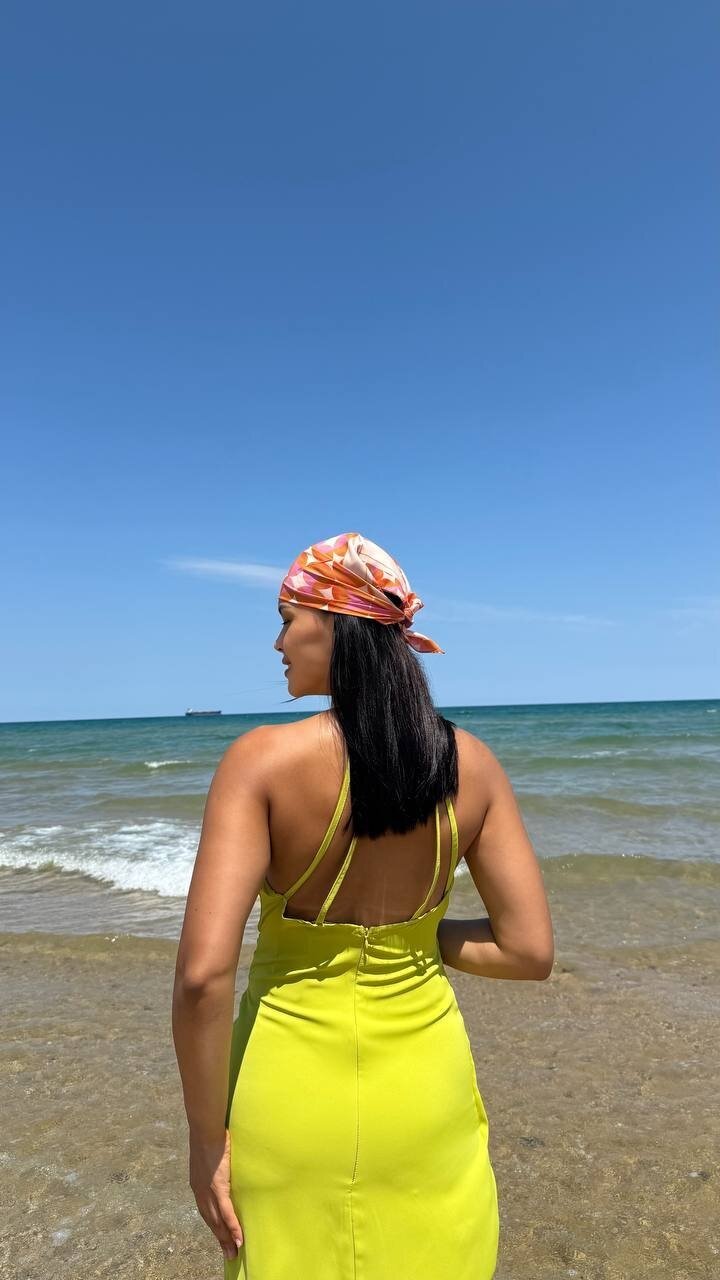 3803-OLİV DERİN GÖĞÜS DEKOLTELİ TOKALI ELBİSE