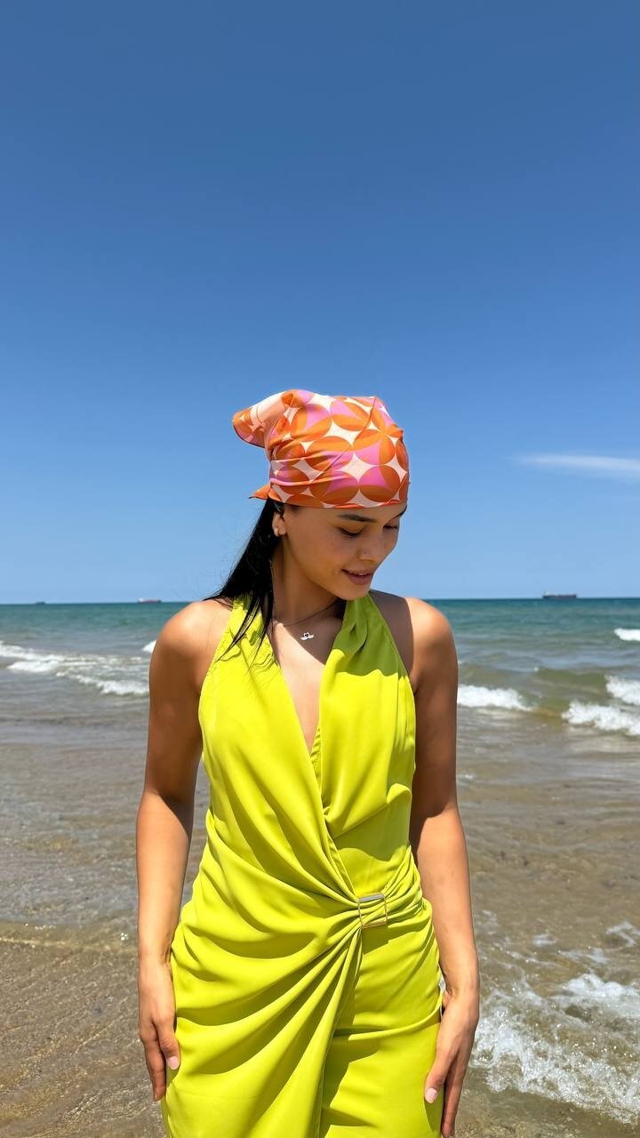 3803-OLİV DERİN GÖĞÜS DEKOLTELİ TOKALI ELBİSE