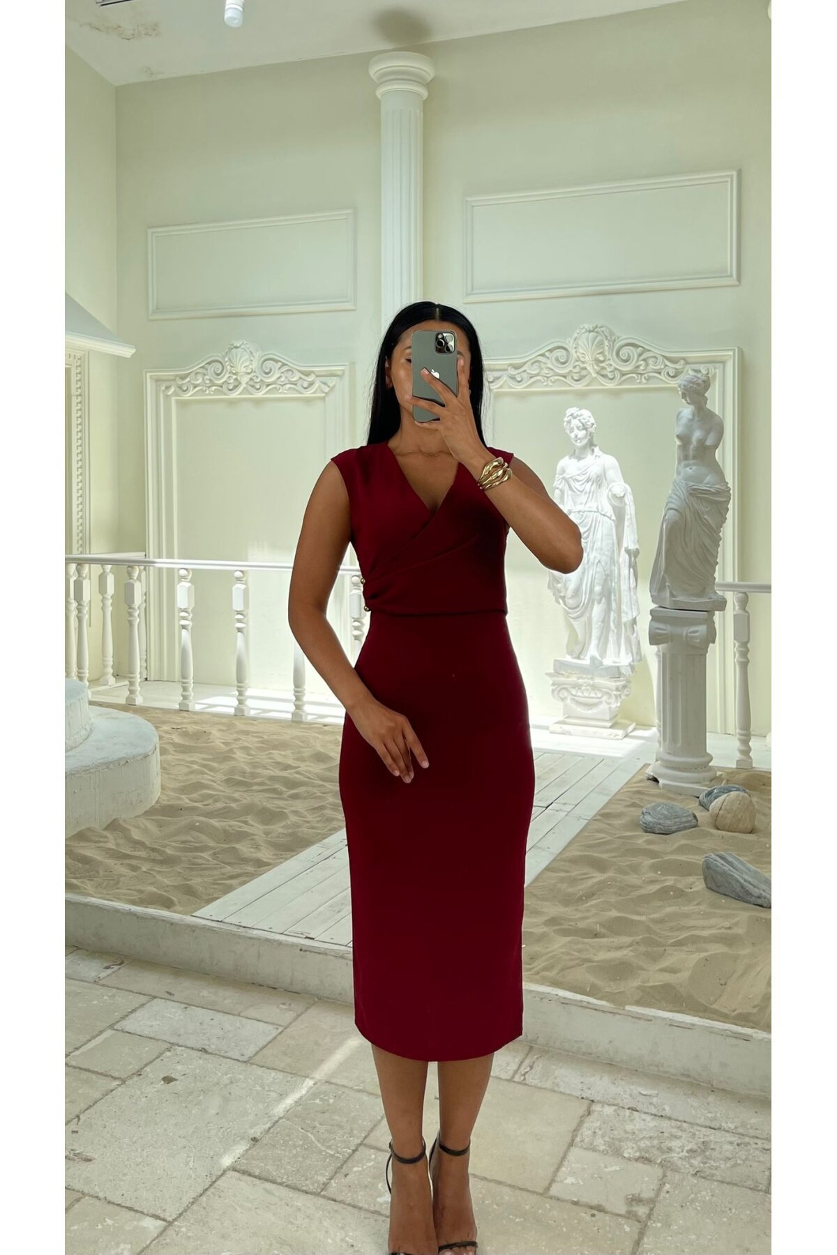 3806-BORDO ANVELOK DETAY BROŞLU ELBİSE