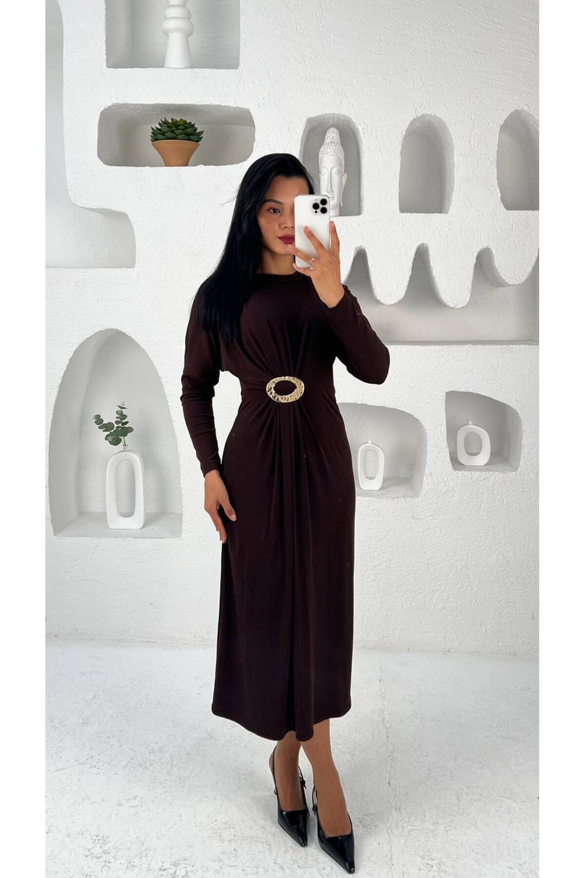 3831-KAHVERENGİ ELİPS TOKALI ÖNDEN DÜĞÜMLÜ SANDY ELBİSE