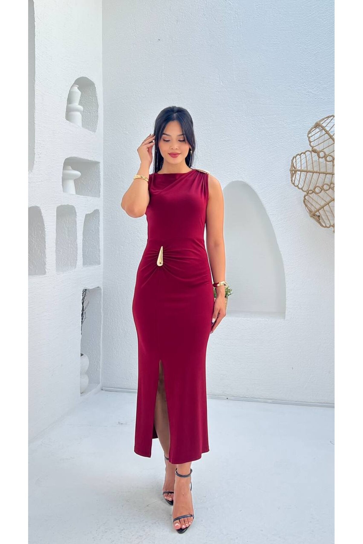 3846-BORDO SIFIR KOL OMUZ DRAPLEİ TOKALI ELBİSE