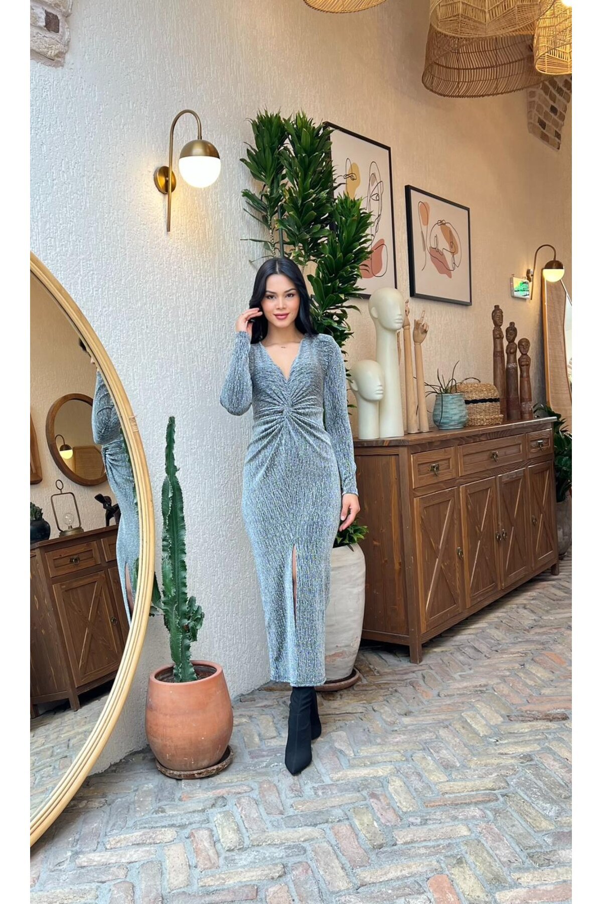 3856-GRİ TAŞLI SİM KUMAŞ ÖNÜ BÜZGÜLÜ ELBİSE
