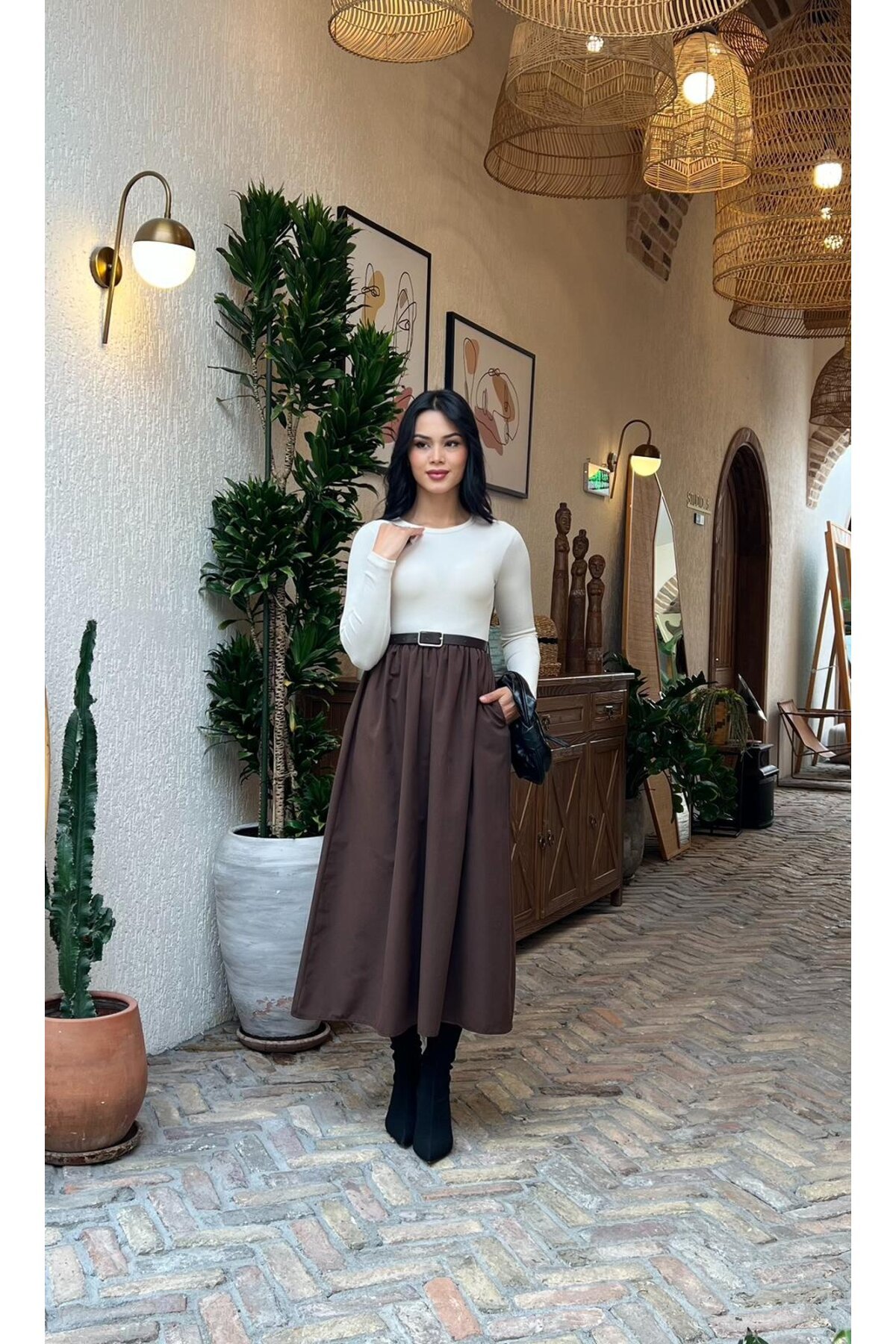 3857-BEJE KAHVE   ÜST KAŞKORSE ALT POPLİN KEMERLİ ELBİSE